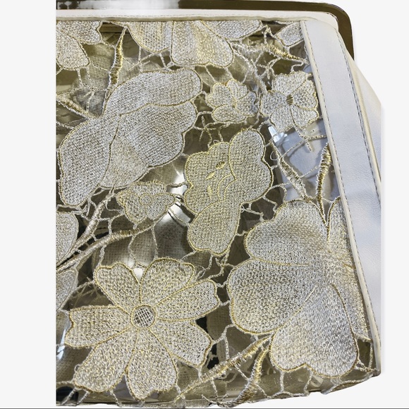 Floral Lace Clear Crossbody Bag - Picture 12 of 13